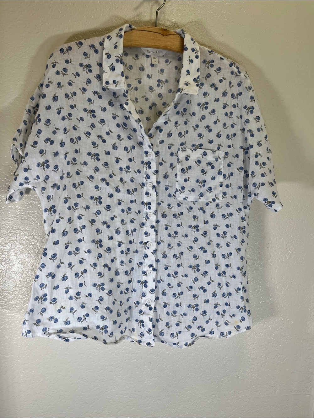Garnet Hill Linen White Button-Up Shirt with Blueberry print size 10